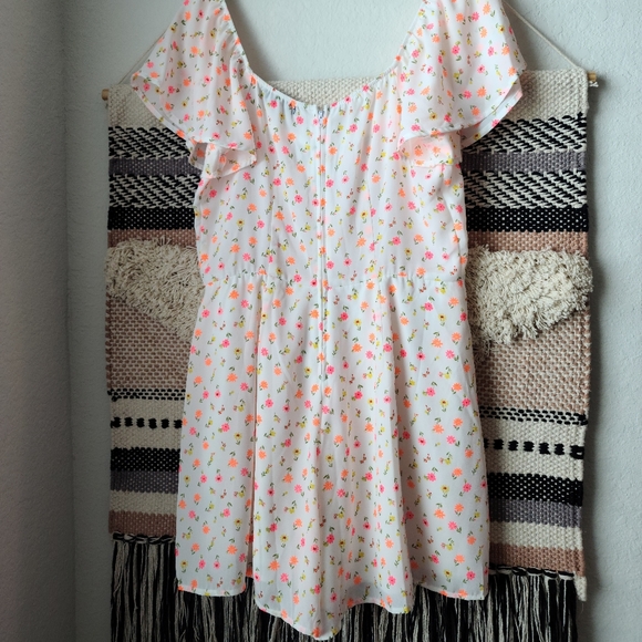 Trixxi short romper - Picture 2 of 4